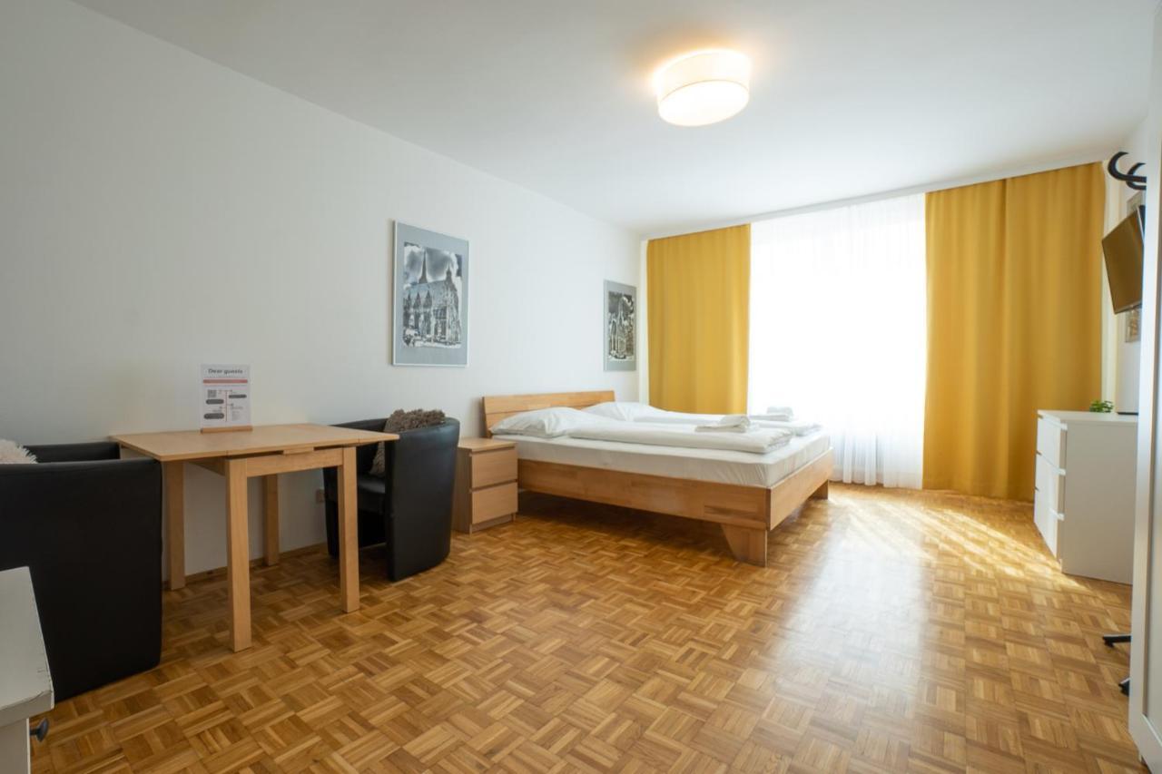 Central Living - Stephansdom Apartments Wenen Buitenkant foto
