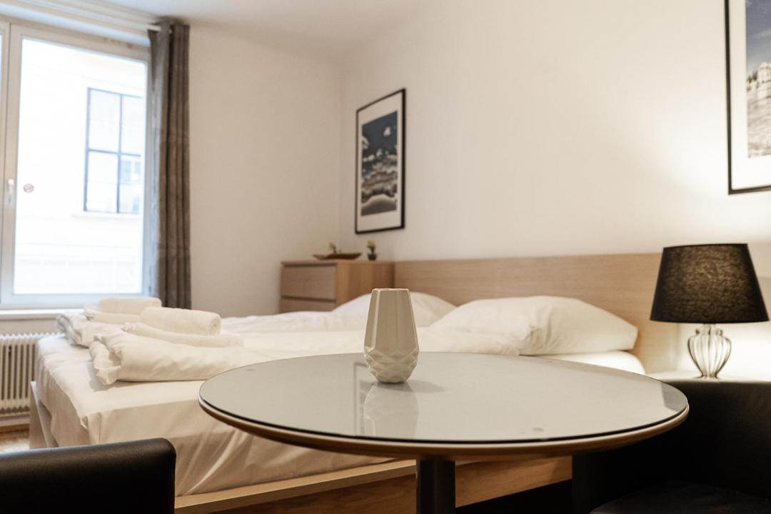 Central Living - Stephansdom Apartments Wenen Kamer foto